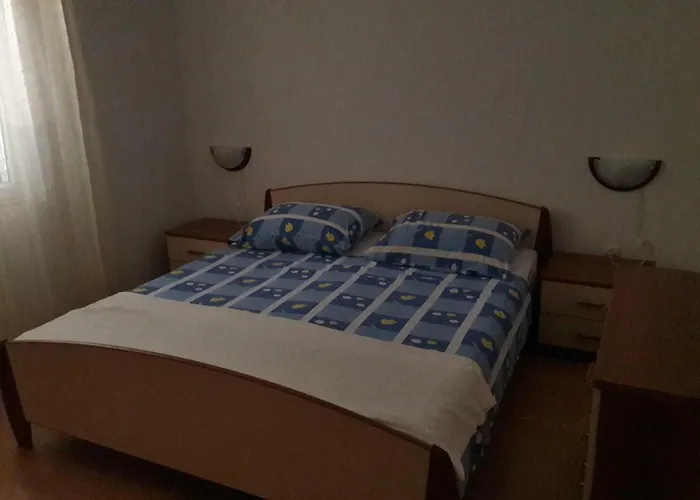 アパート Damira *